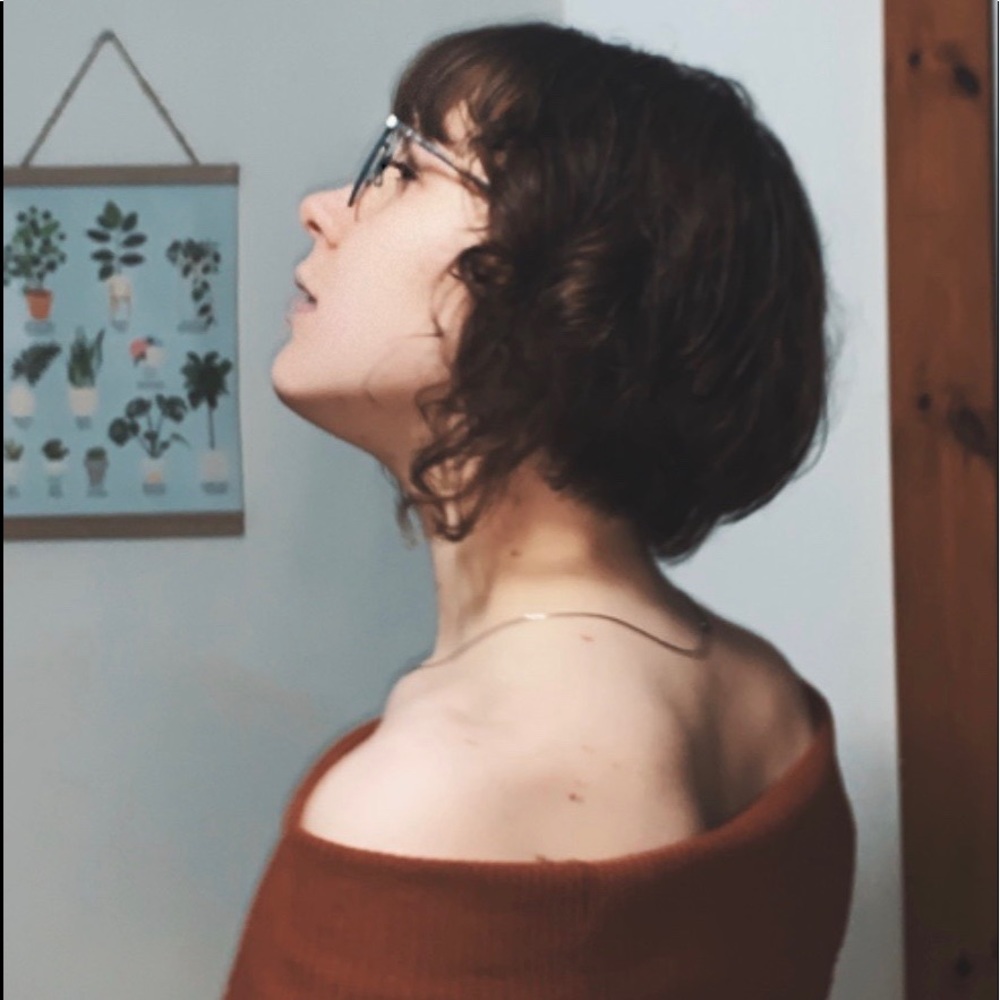 Meet your Posher, Ellabea